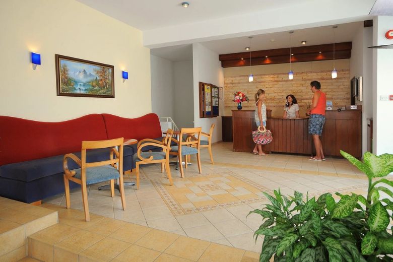 Kipra 31.07.-03.08.2025.  Petrosana Hotel Apartments 3*,  Standard  room, BB